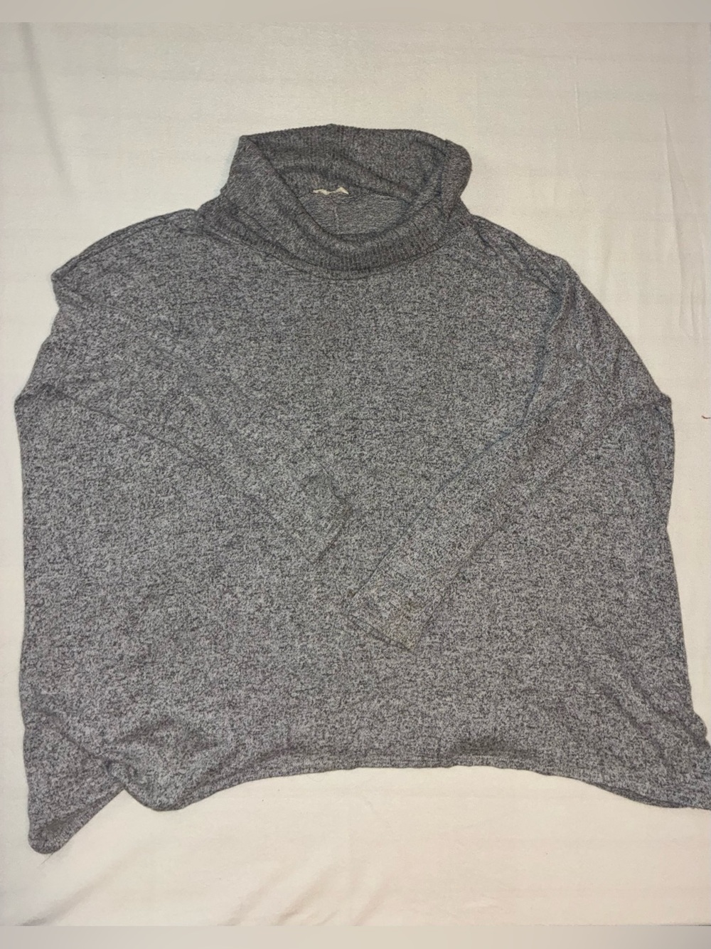 Tiffany & Grey Heathered Gray Crowl Neck Pullover Sweater size Med oversized